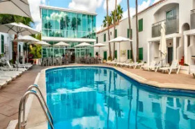 Cales de Ponent Apartments